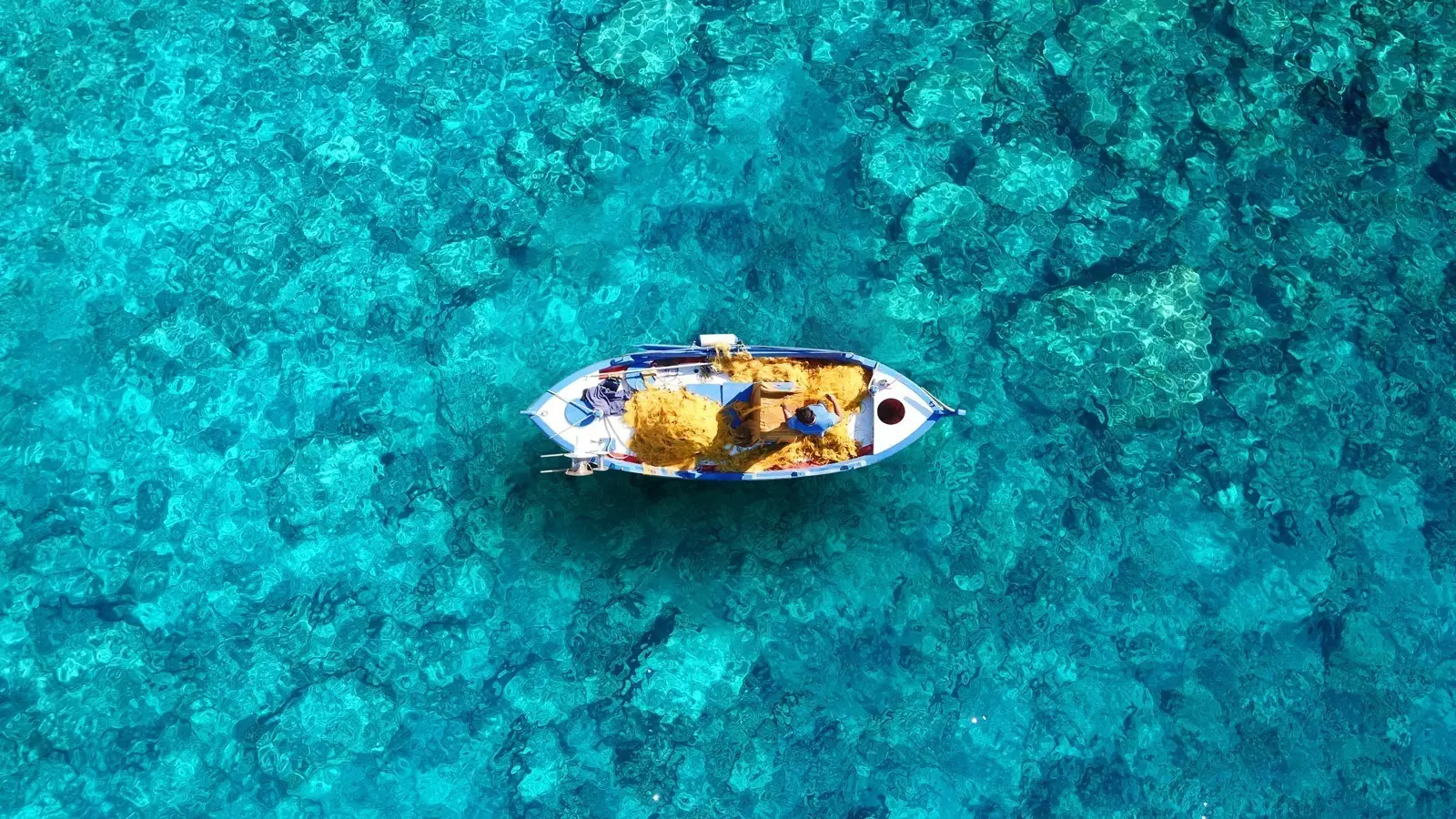 asaya-hills-villas-parga-greece-sea-boat asaya-hills-villas-parga-greece-beach